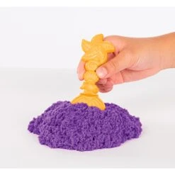 Spin Master Kinetic Sand - Sandbox Set Lila, Spielsand -Günstiger Spielwarenladen Spin Master Kinetic Sand Sandbox Set lila Spielsand@@100007966 9